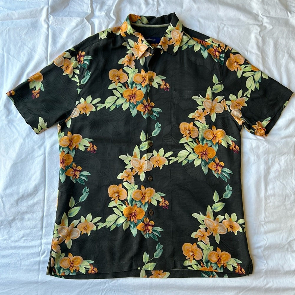 Tommy Bahama silk shirt. Size large. Black and orange.